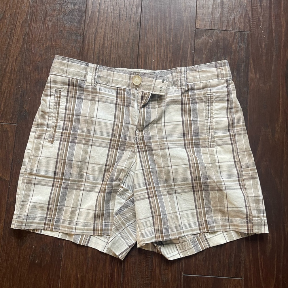 Women’s size 4 Dockers shorts